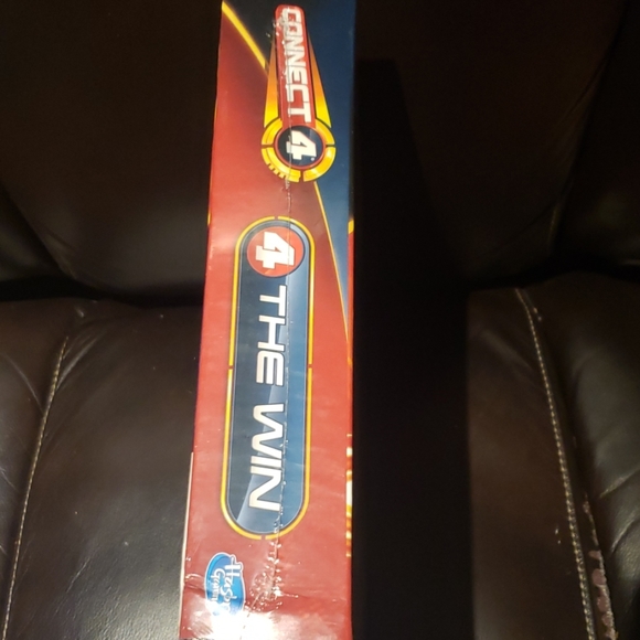 Connect 4 classic grid Hasbro Gaming 6+ - Picture 3 of 3